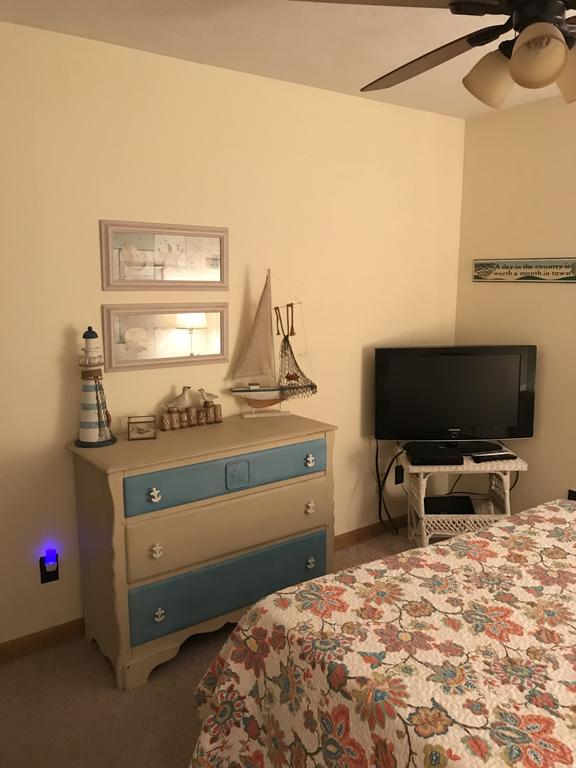 Higgins Lake Hideaway - thumb 2