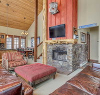 High-end summer/winter lodge on slopes of Alta - Accommodation San Jose