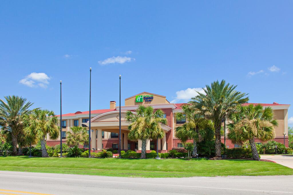 Holiday Inn Express & Suites Wharton - thumb 2