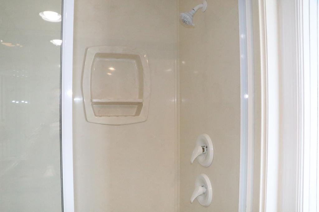 Jamaica Royale 802 Updated And Great Views! - thumb 1