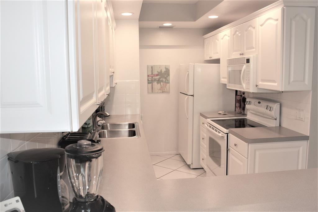 Jamaica Royale T43 Nice Updates & Great Views! - thumb 0