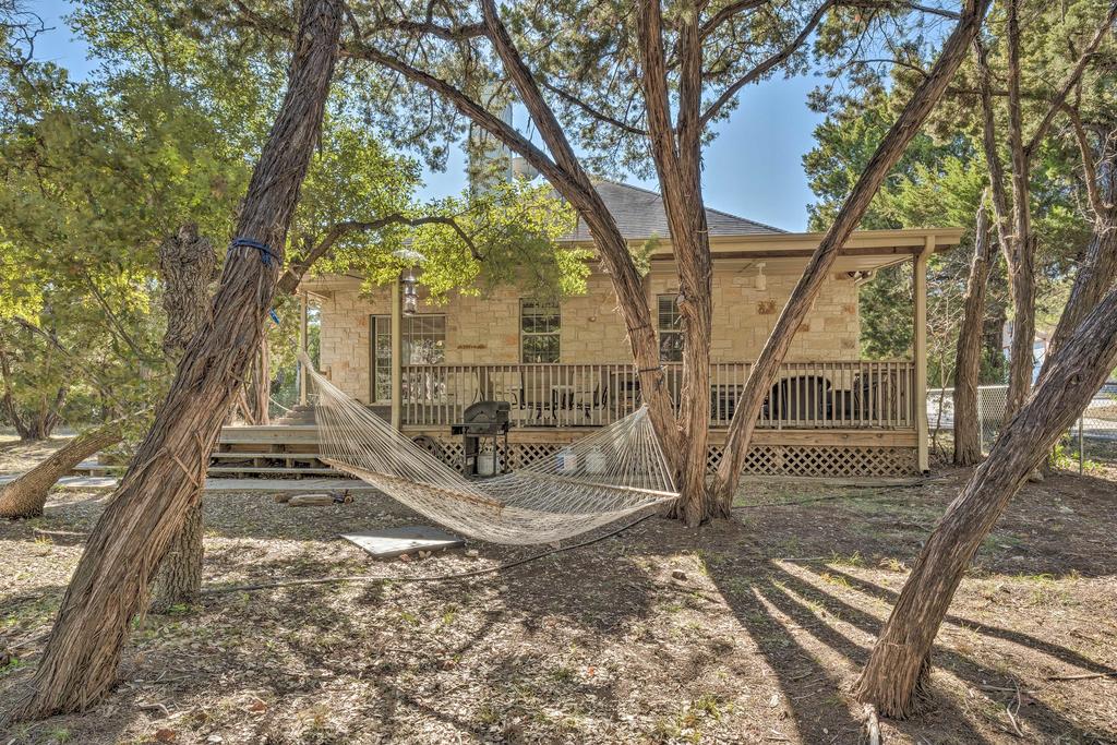 Lake Travis Home Situated On Arkansas Bend Park! - thumb 2