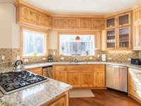 Luxurious Pioneer Lodge Accommodation San Jose