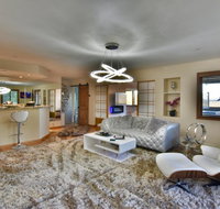 Luxury  Stylish Retreat with Views on 1 Acre - Accommodation San Jose