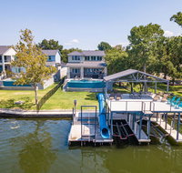 Luxury Lake LBJ House with Heated Swimming Pool and Spill Over Hot Tub and 2 Boat Slips - Accommodation San Jose