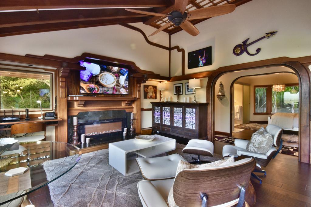 Luxury, Serenity & Views On 1 Acre - thumb 2