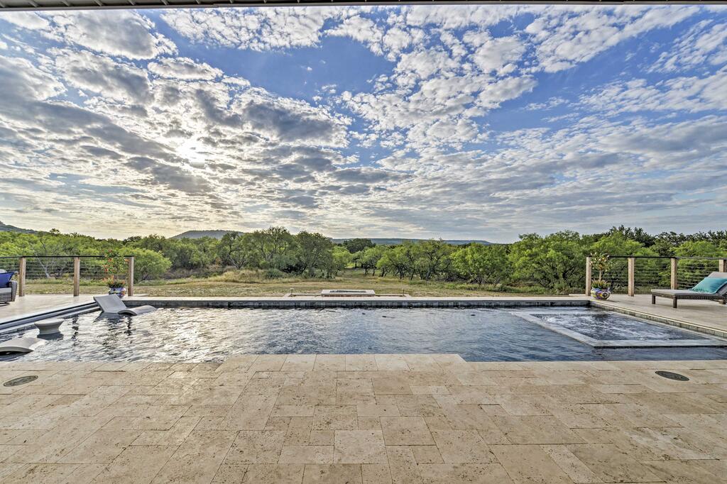 May Ranch Retreat With Pool - Outdoor Paradise! - thumb 1