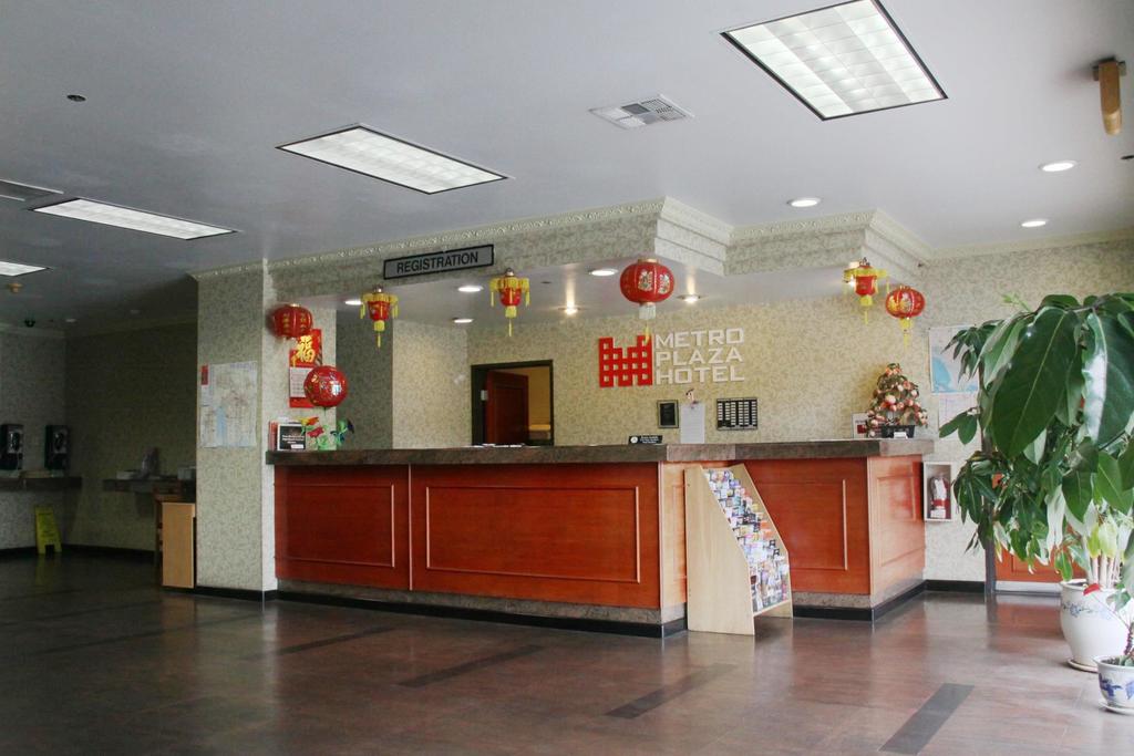 Metro Plaza Hotel - thumb 1