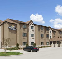 Microtel Inn  Suites Gonzales - Accommodation San Jose