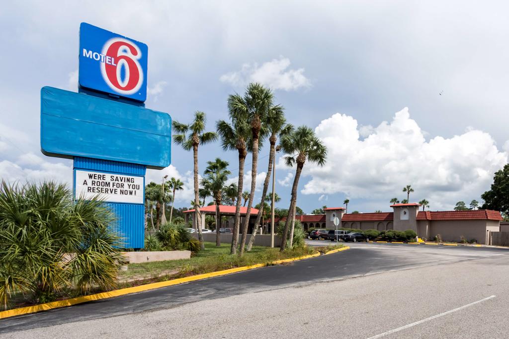 Motel 6-Spring Hill, FL - Weeki Wachee - thumb 0
