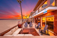 NB-4001A - Newport Beach Front View I Accommodation San Jose