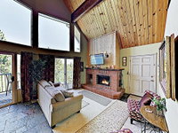 New Listing Cozy Home w/ Game Room  Decks home Accommodation San Jose