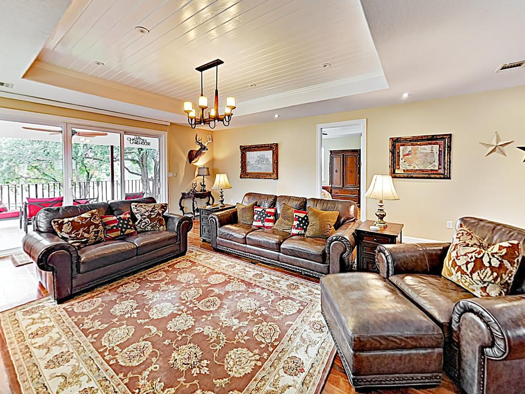 New Listing! Lakefront Beauty W/ Boat Launch Home - thumb 0