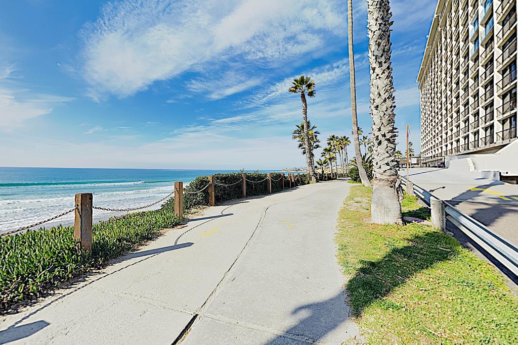 New Listing! Oceanfront Pacific Beach Condo Condo - thumb 1