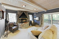 New Listing Upscale Home w/ Decks - Near Lake home Accommodation San Jose