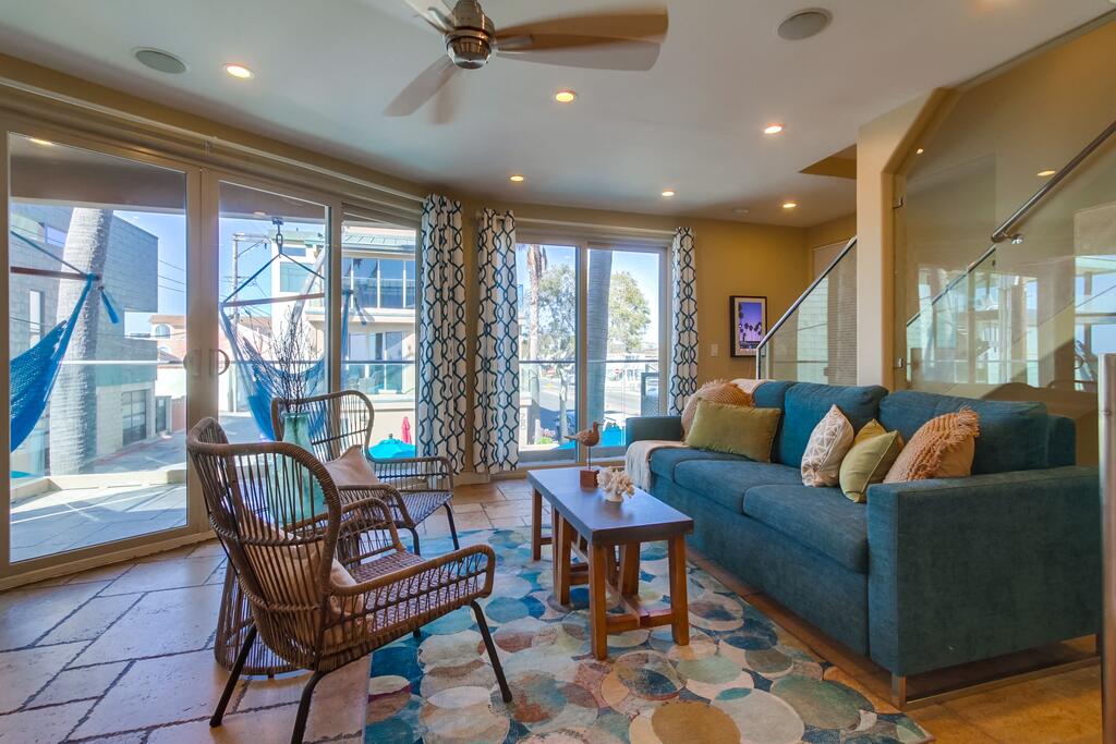 Ocean Breeze 1 Apts - thumb 2