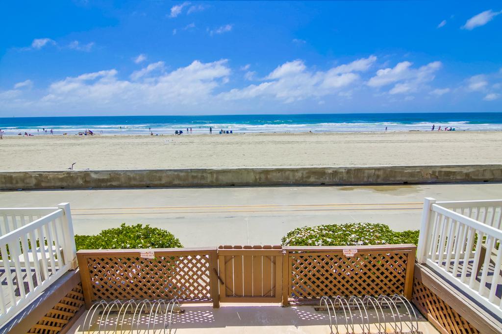 Ocean Front Breakers D Apts - thumb 1