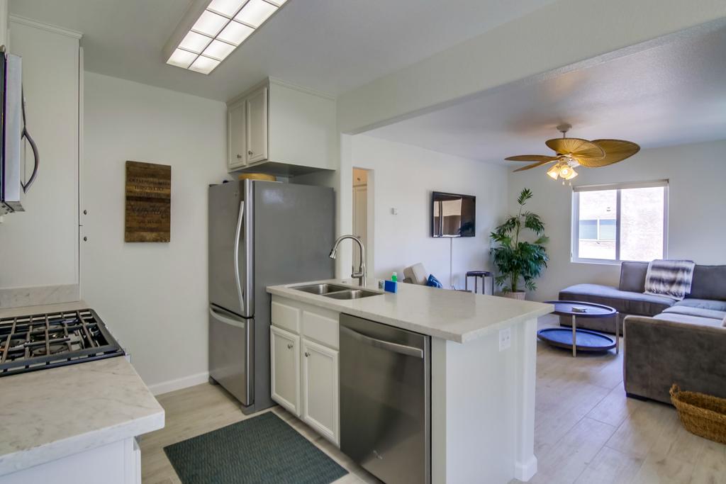 Ocean Front Breakers D Apts - thumb 2