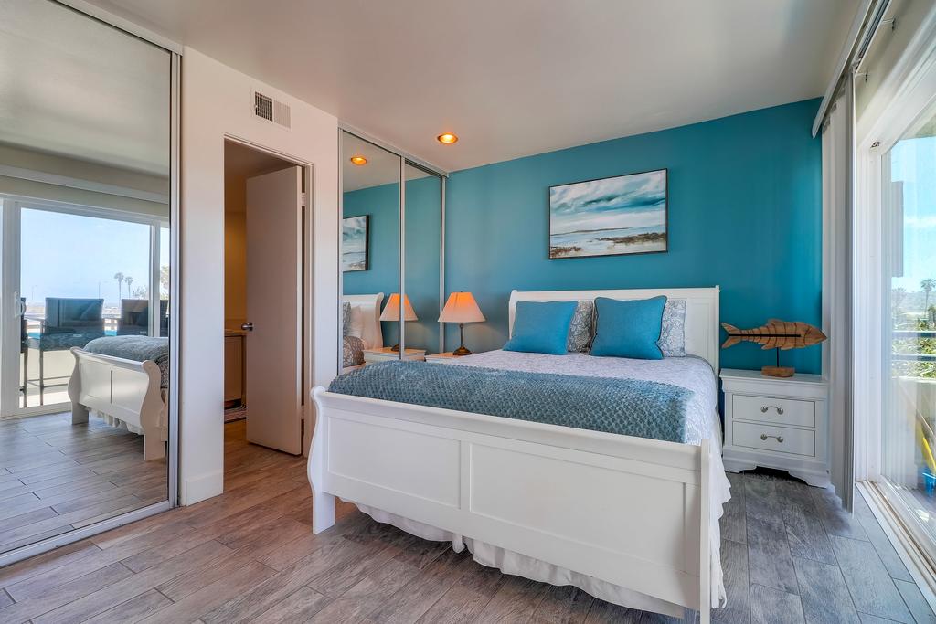 Ocean Front Surf Condo - thumb 3