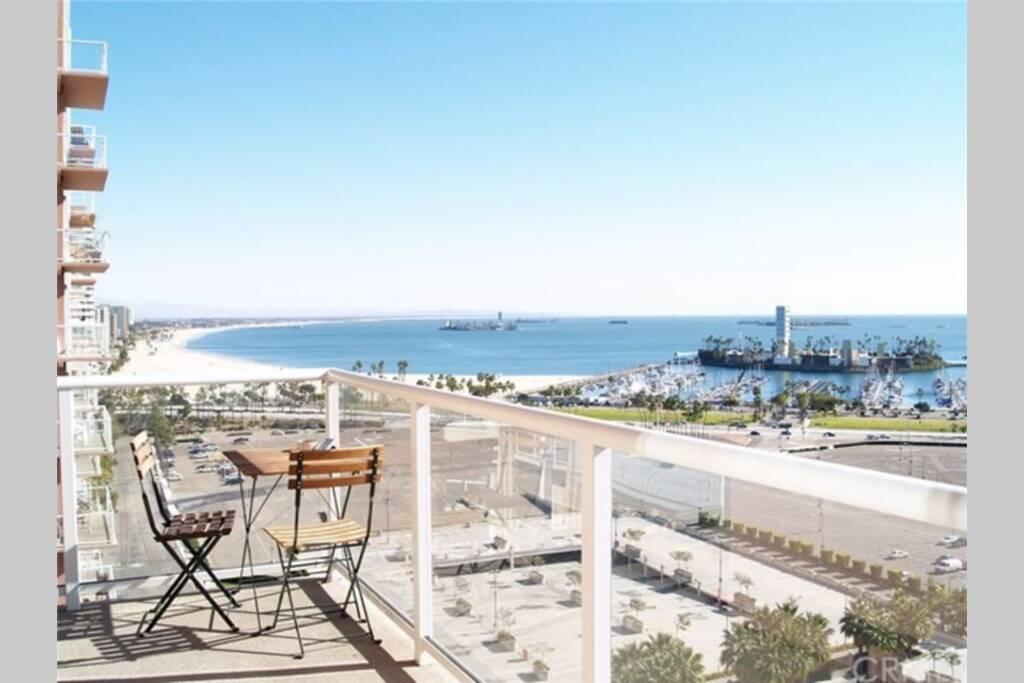 OCEAN VIEWS 2 BED 2 BATH LONG BEACH CONDO - thumb 0
