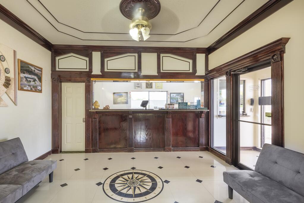 OYO Hotel Three Rivers TX US-281 - thumb 3