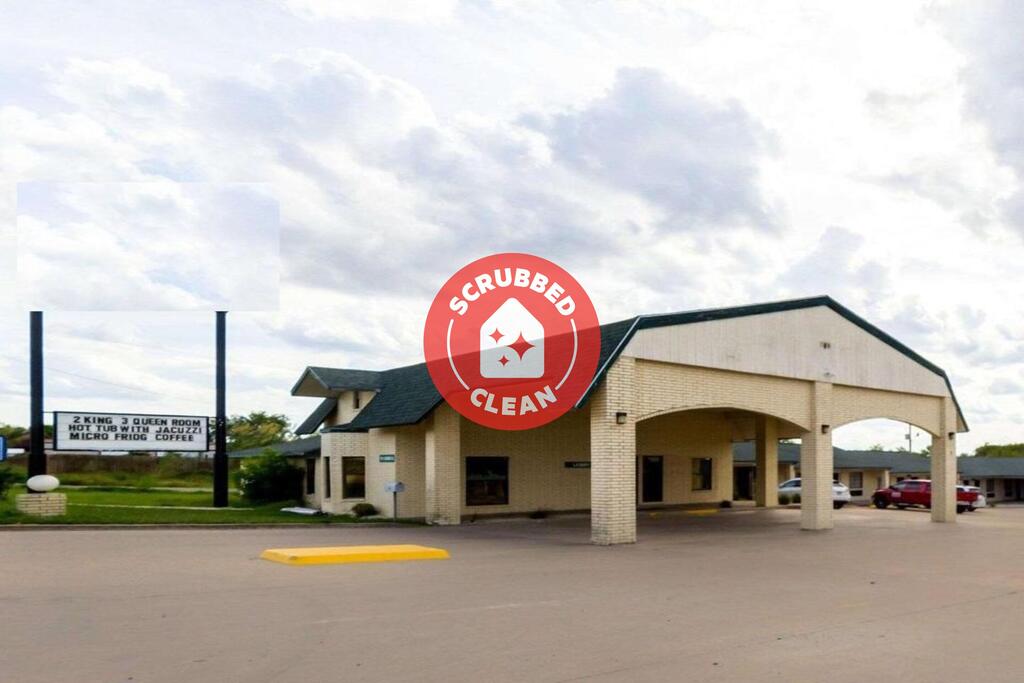 OYO Hotel Three Rivers TX US-281 - thumb 1