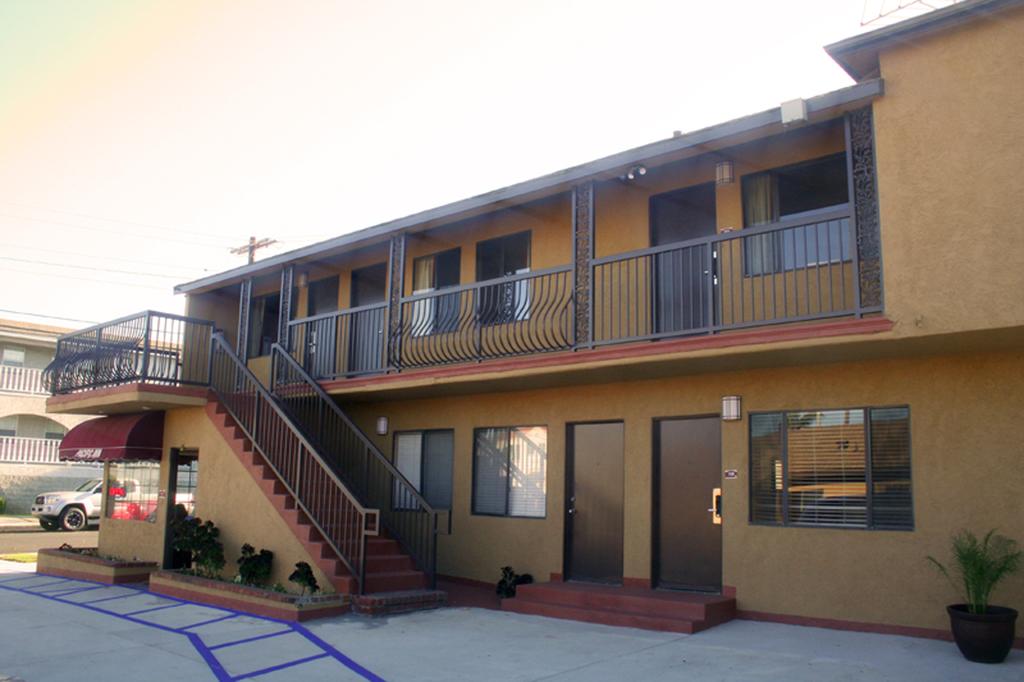 Pacific Inn And Suites - thumb 2