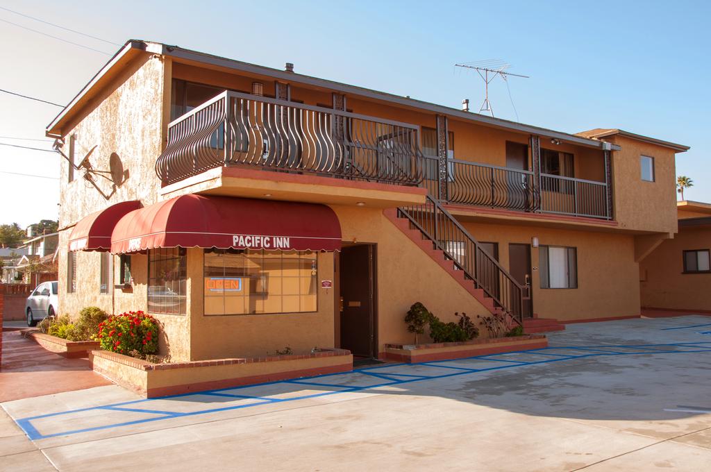 Pacific Inn And Suites - thumb 1