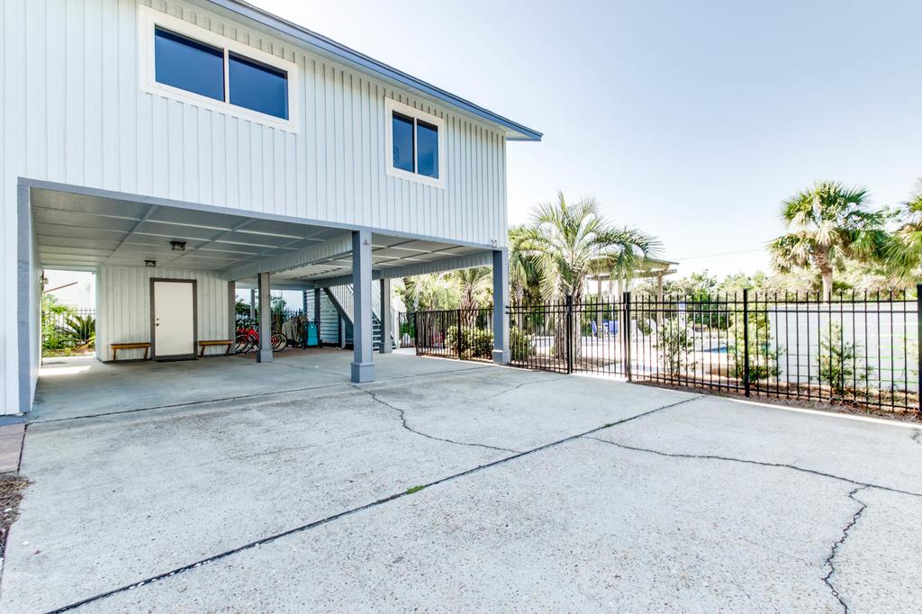 Private Pool, Beautiful Interior Finishes! Inquire For Fall Break Specials! - thumb 3