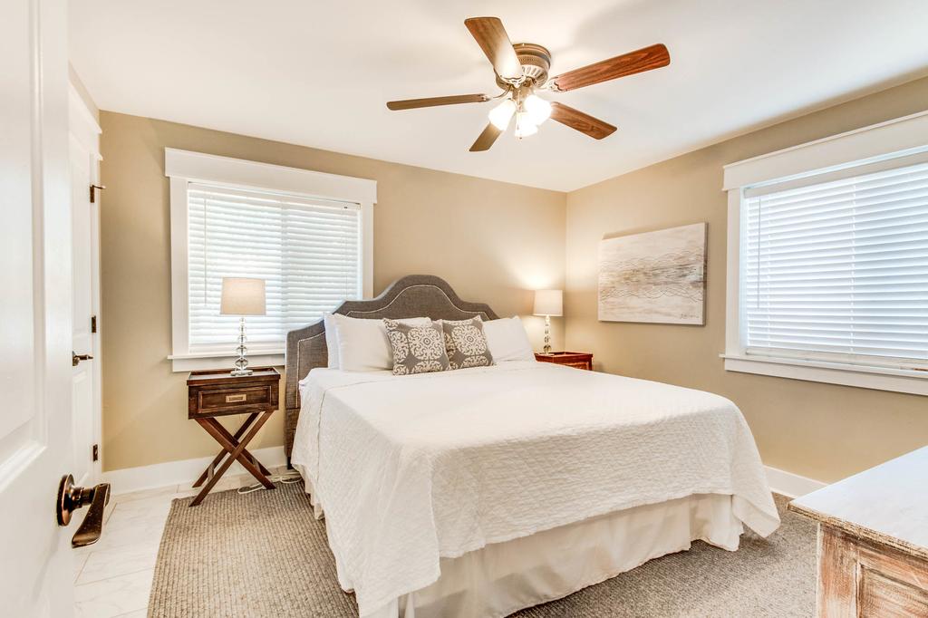 Private Pool, Beautiful Interior Finishes! Inquire For Fall Break Specials! - thumb 1