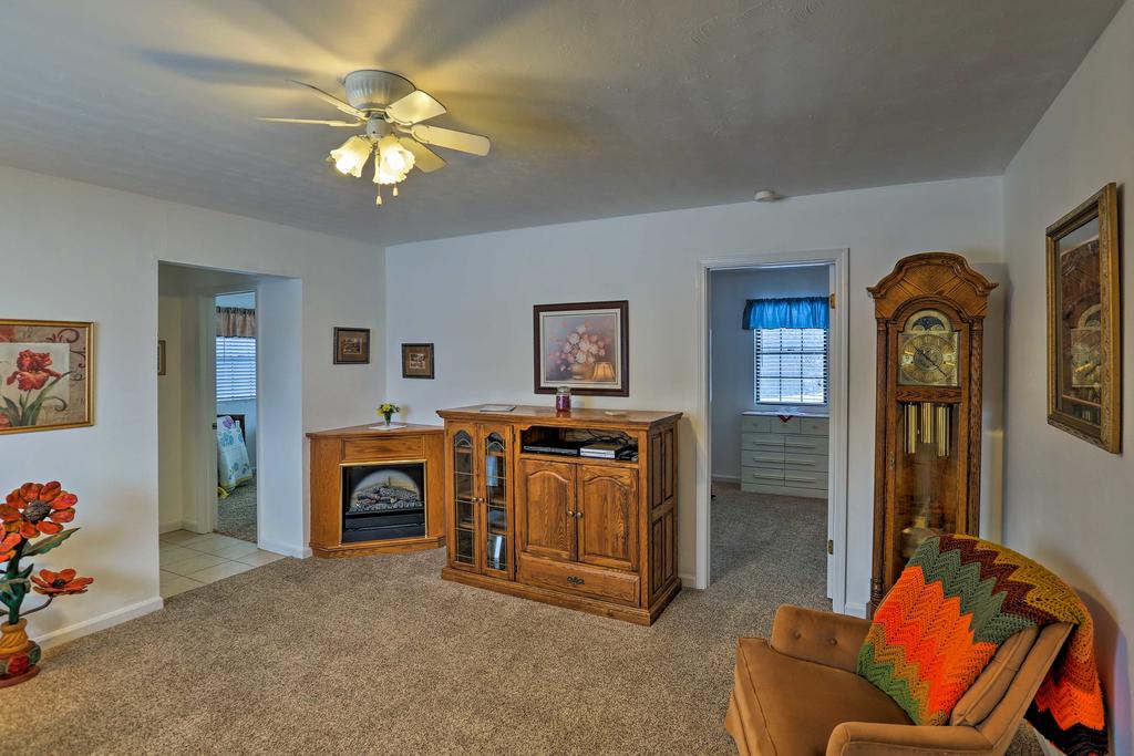 Rustic Ironton Home With Deck And Fireplace On A Creek! - thumb 0