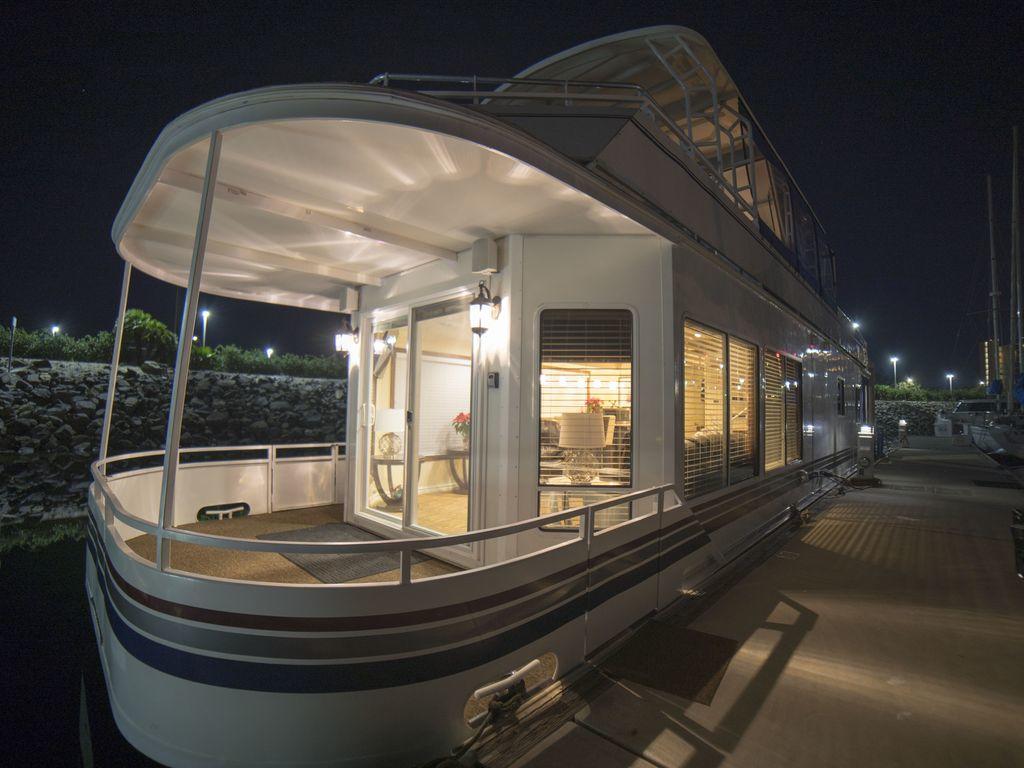 Sunset Dreams Houseboats - thumb 0