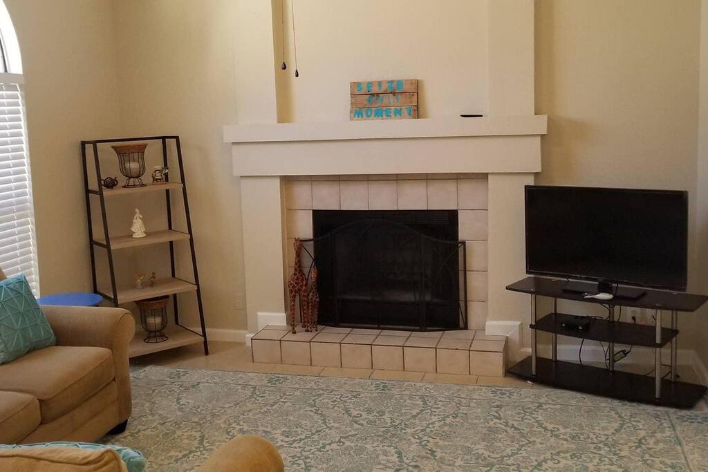 Sweet Range Style House - Bungalows For Rent In San Antonio - thumb 2