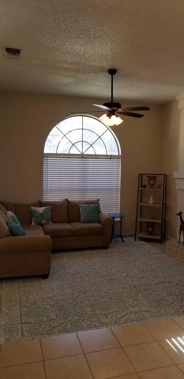 Sweet Range Style House - Bungalows For Rent In San Antonio - thumb 3