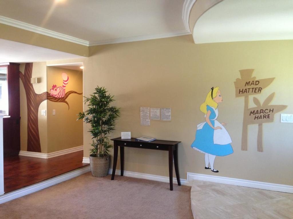 The Wonderland House - thumb 2