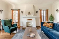 Visit the Beach from a Historical Downtown Apartment Accommodation San Jose