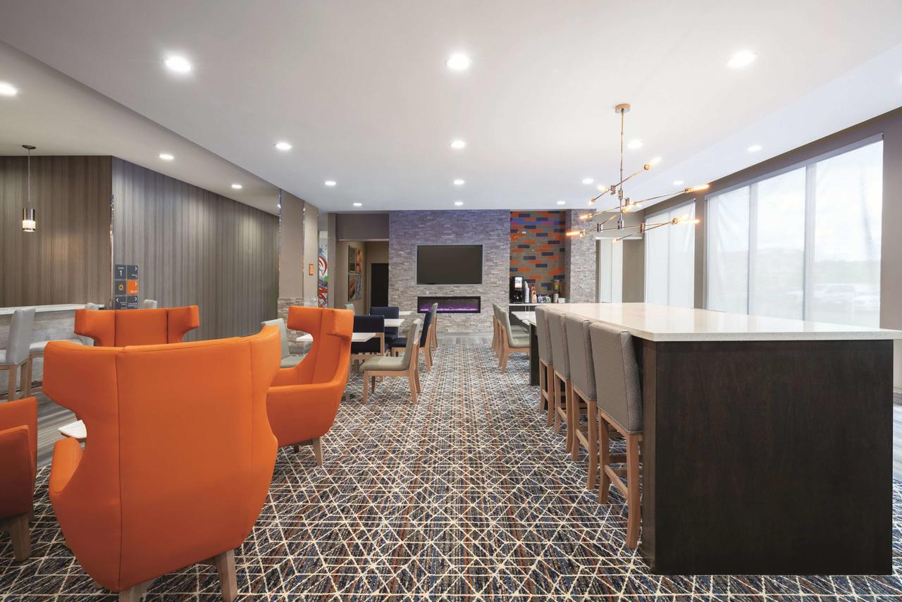 La Quinta By Wyndham Opelika Auburn - thumb 4