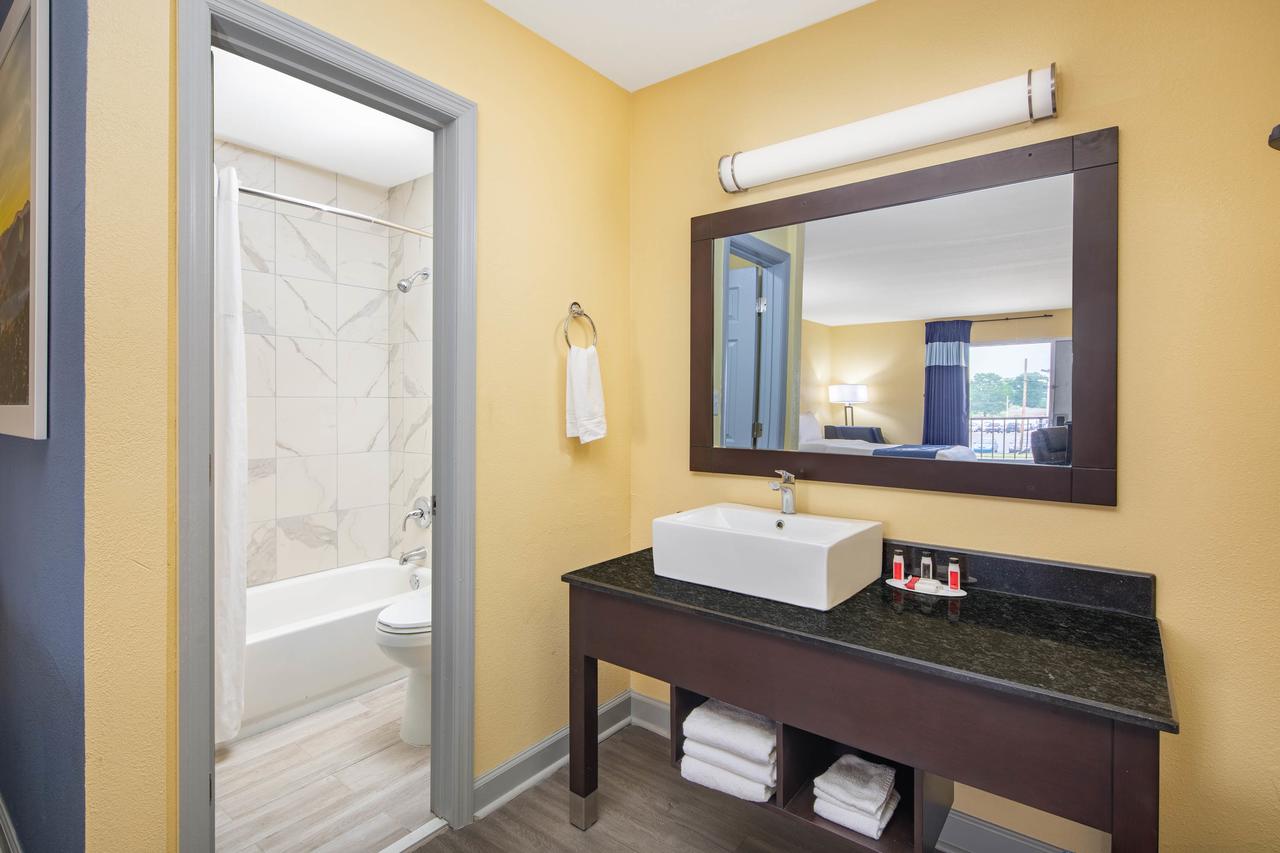 Days Inn By Wyndham Muscle Shoals - thumb 1