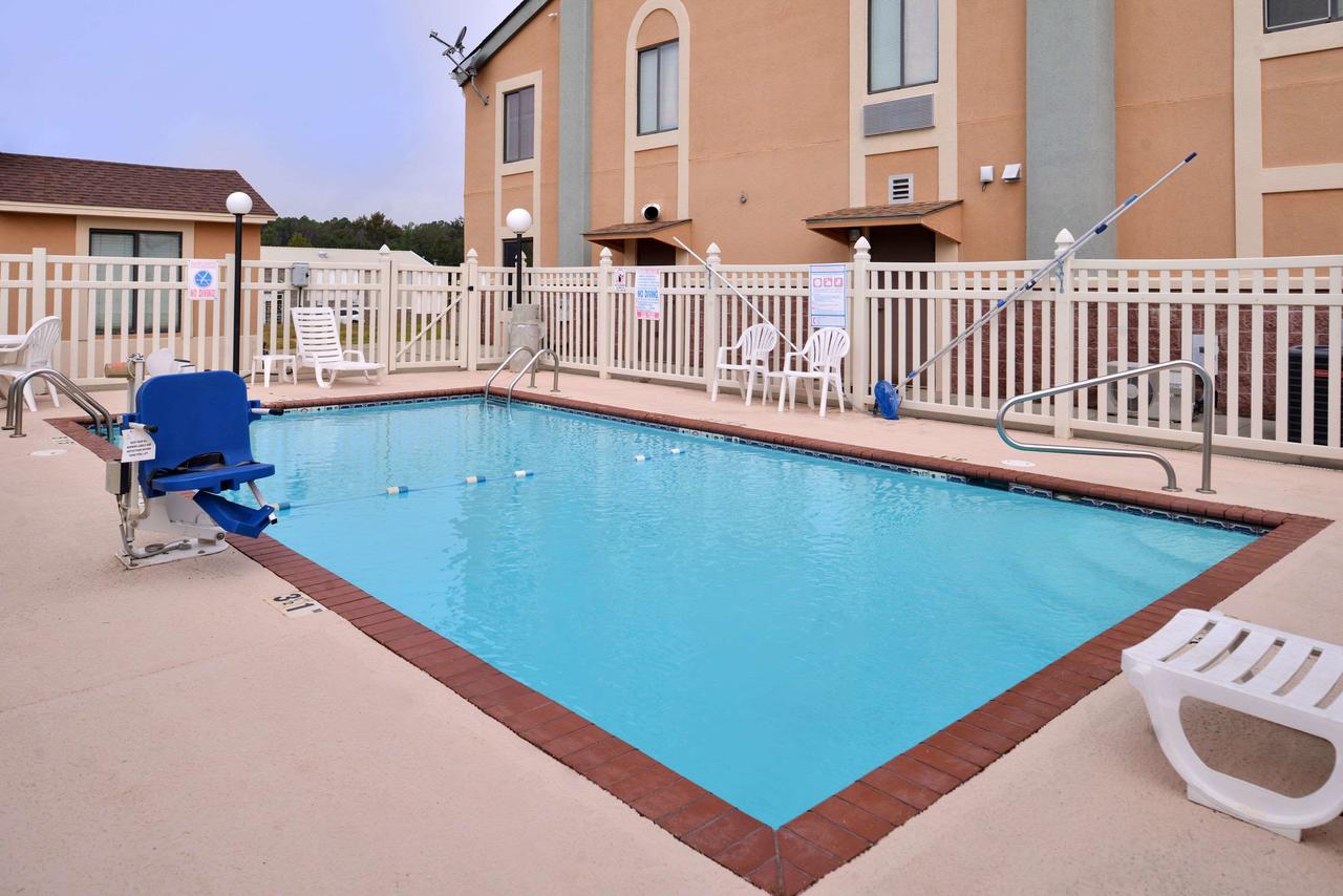 Quality Inn & Suites Northpark - thumb 23