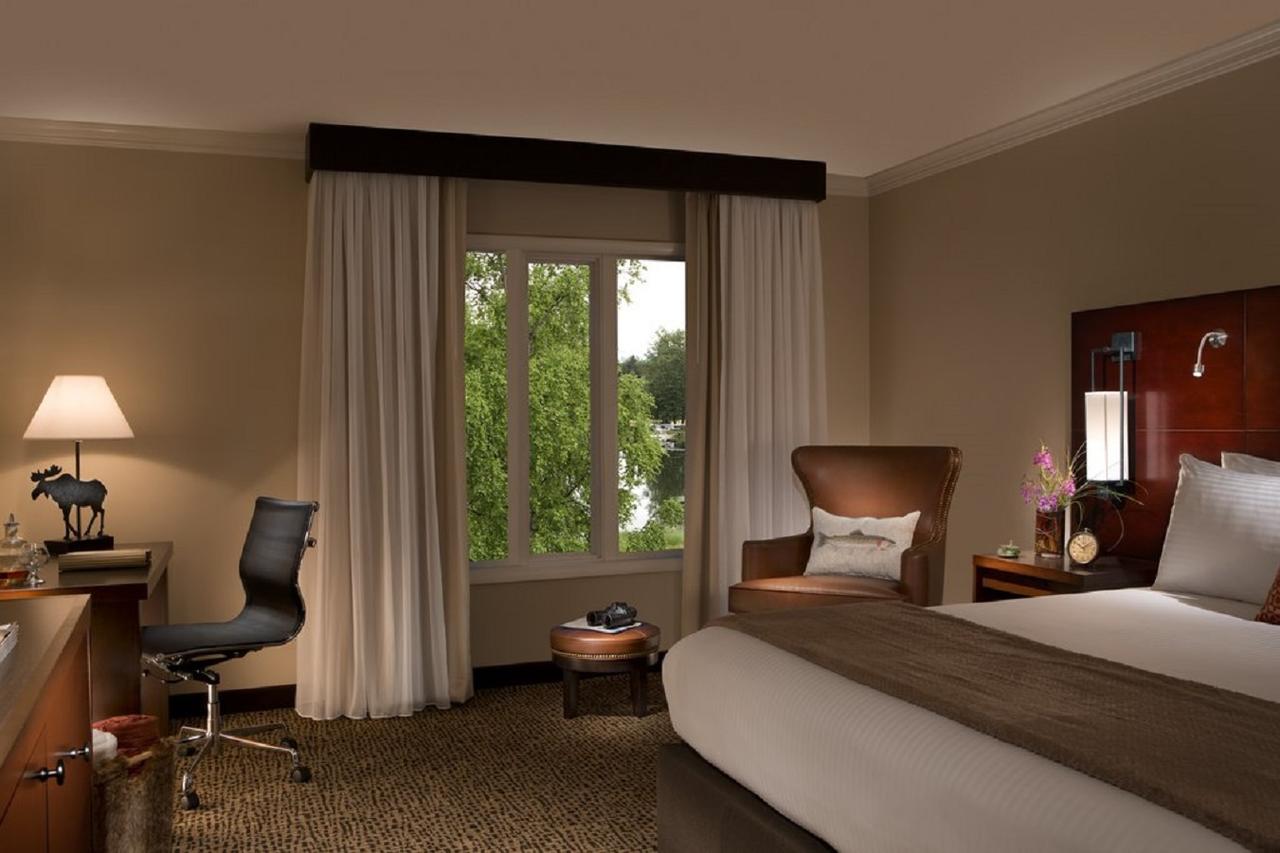 The Lakefront Anchorage - thumb 8