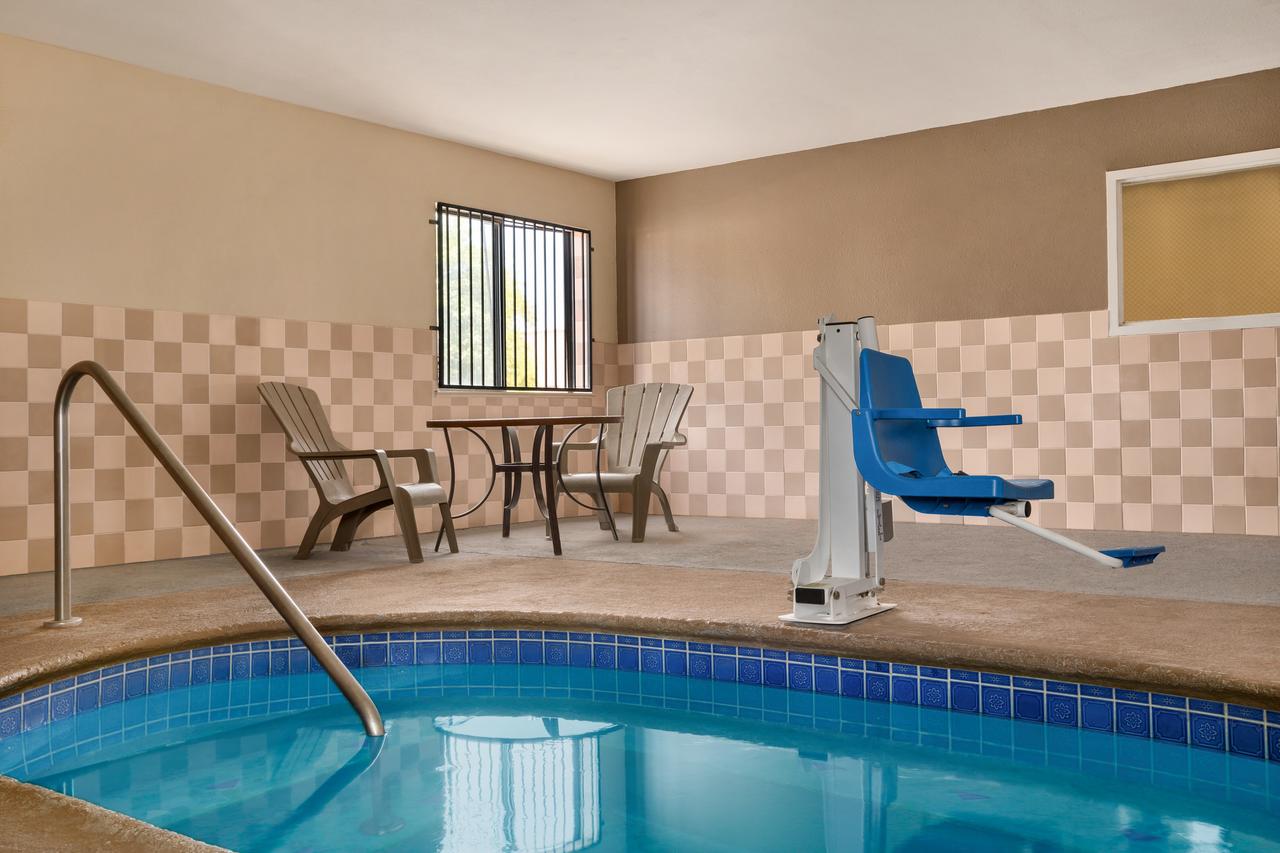 Travelodge By Wyndham Lake Havasu - thumb 13