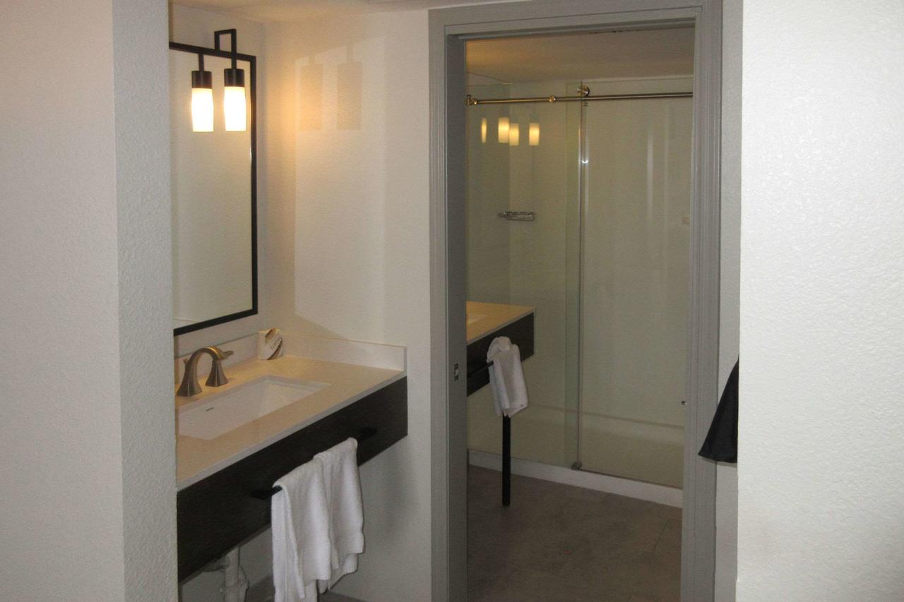 Windmill Suites Surprise, An Ascend Hotel Collection Member - thumb 5