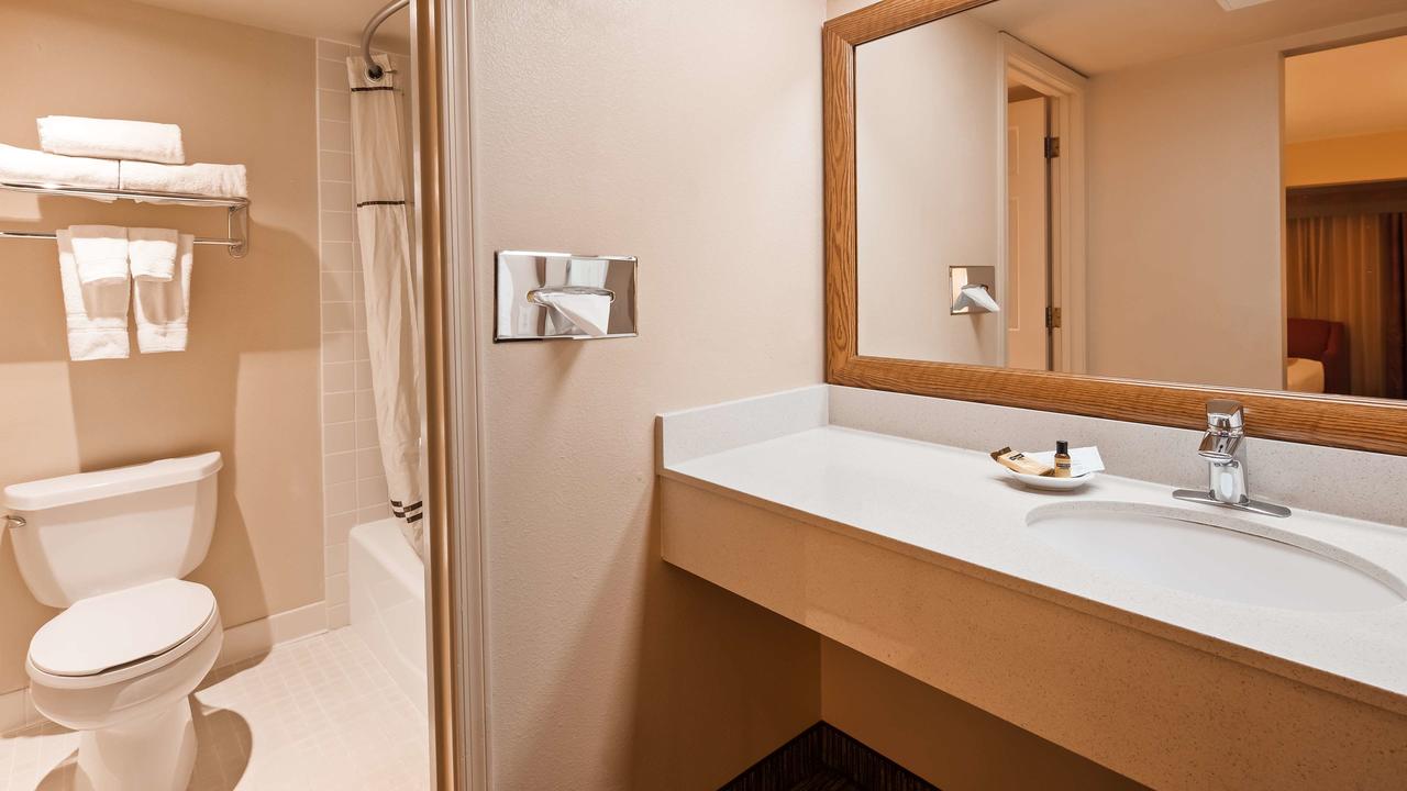 Best Western Plus King's Inn And Suites - thumb 29