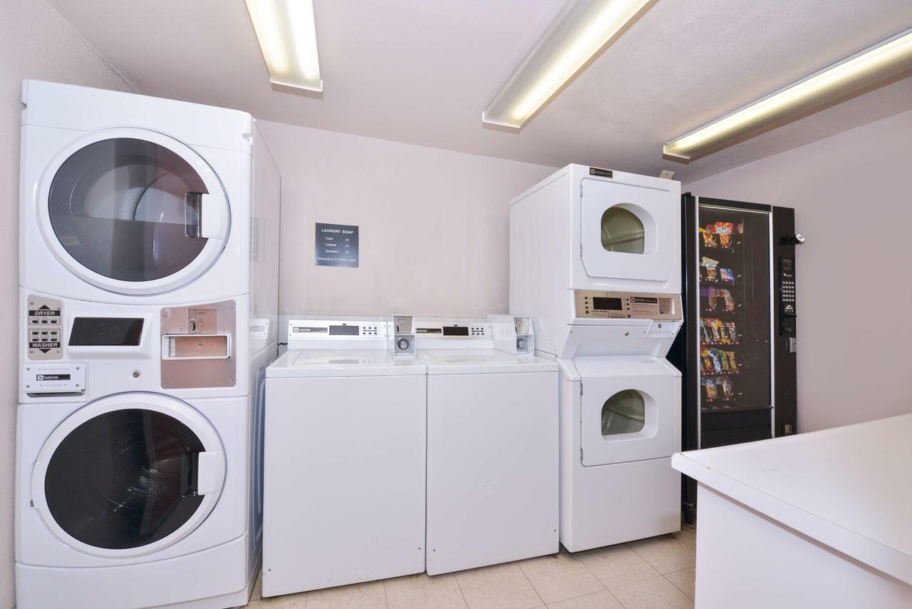 Best Western Plus King's Inn And Suites - thumb 16