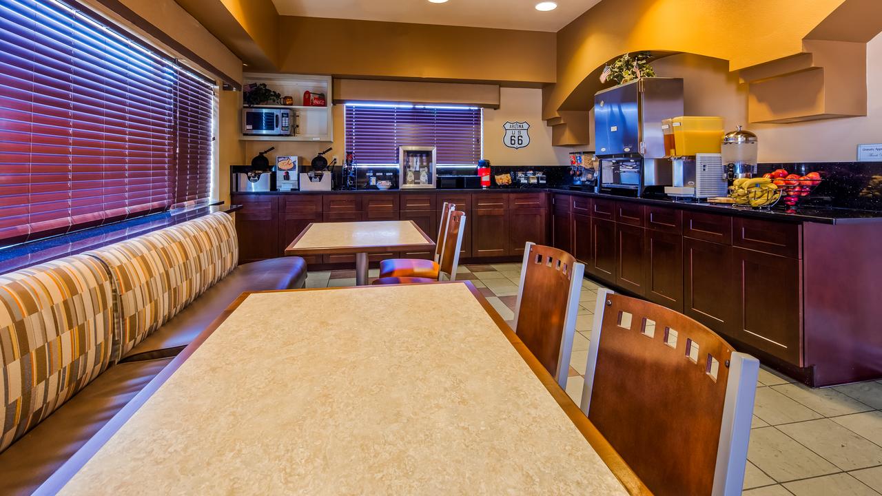 Best Western Plus King's Inn And Suites - thumb 2