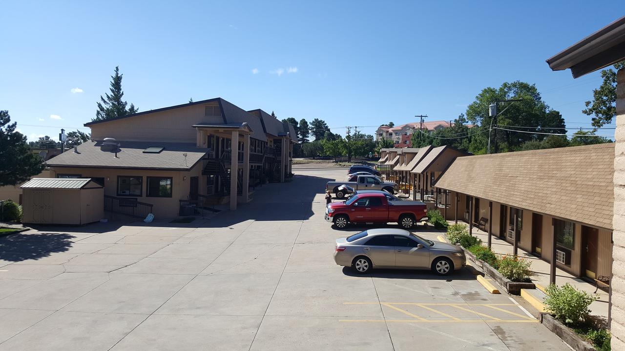 The KC Motel Show Low - thumb 2