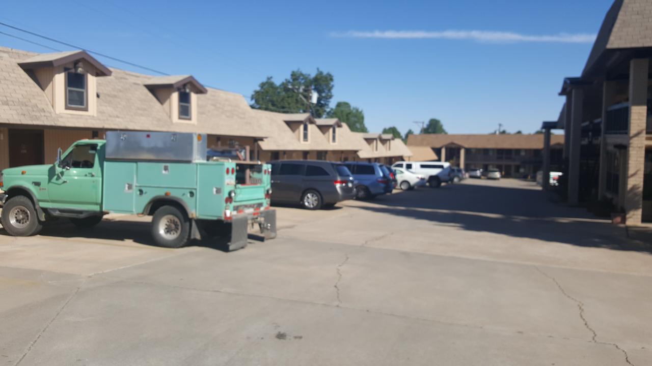 The KC Motel Show Low - thumb 11