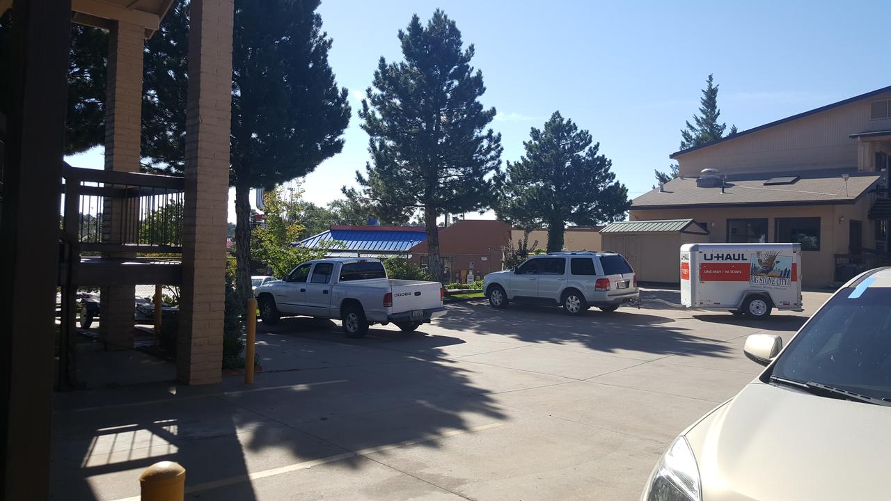 The KC Motel Show Low - thumb 3