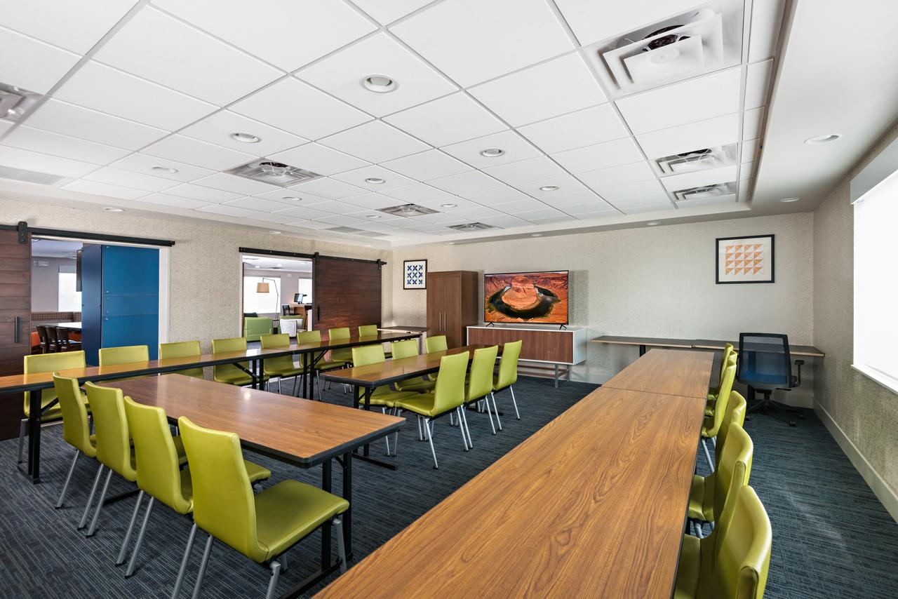 Holiday Inn Express Peoria North - Glendale - thumb 38