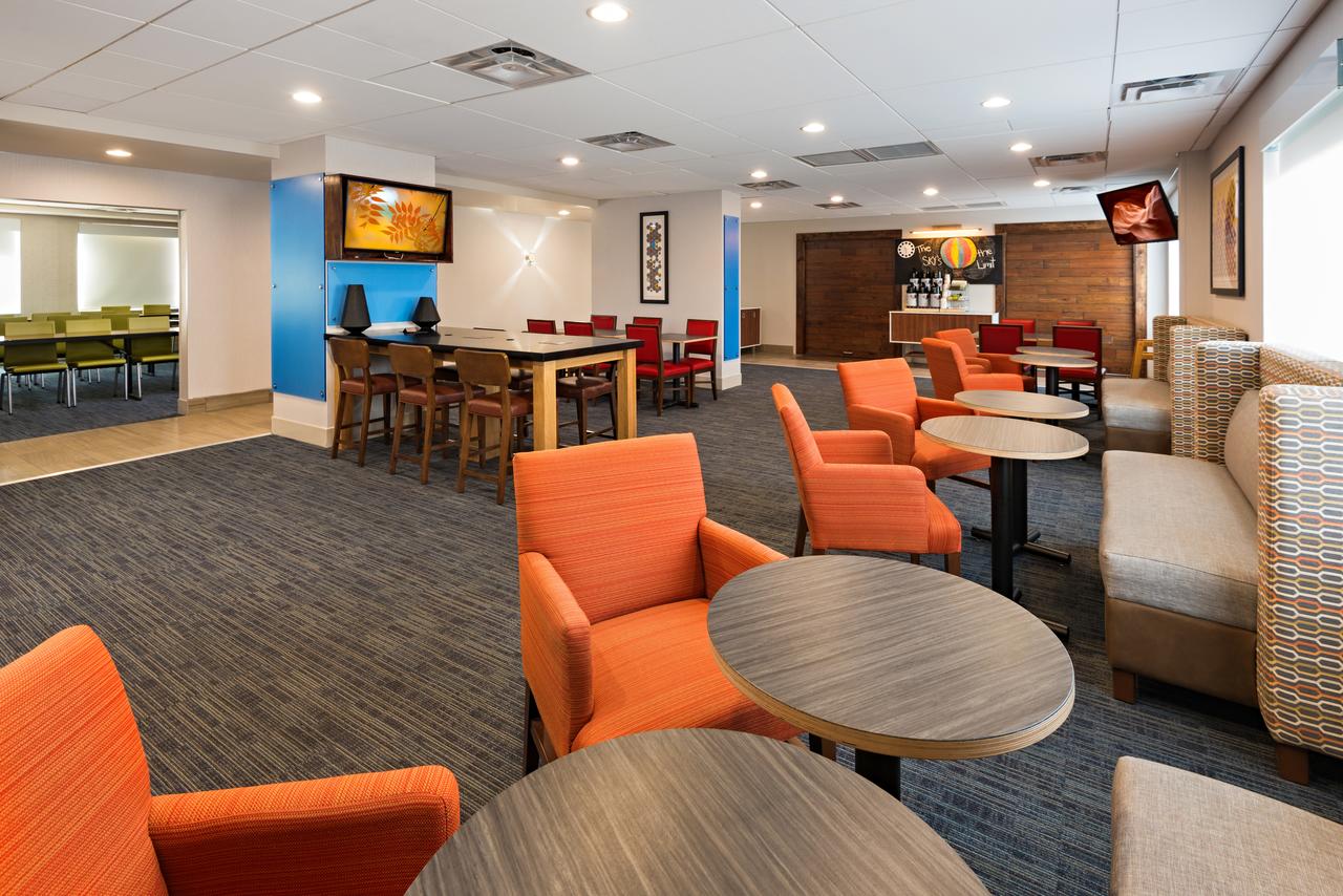 Holiday Inn Express Peoria North - Glendale - thumb 39